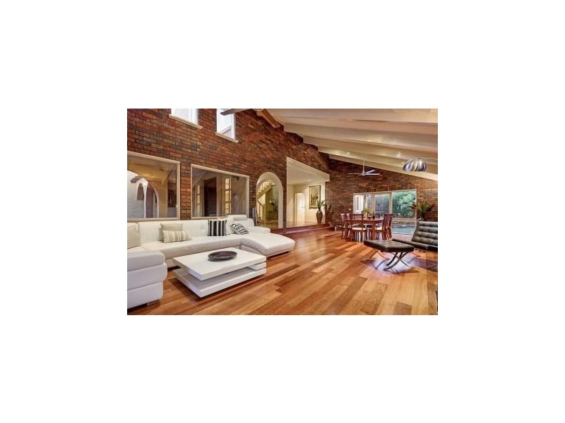 25 Toulon Drive, Templestowe Lower VIC 3107