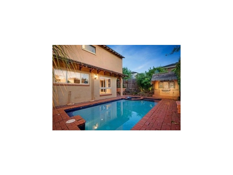 25 Toulon Drive, Templestowe Lower VIC 3107