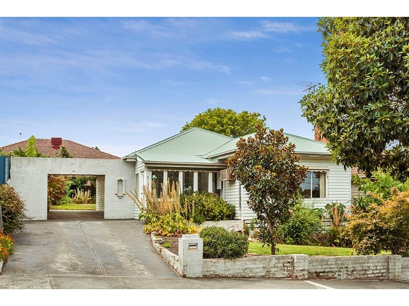 8 Kerrimuir Street, Box Hill North VIC 3129