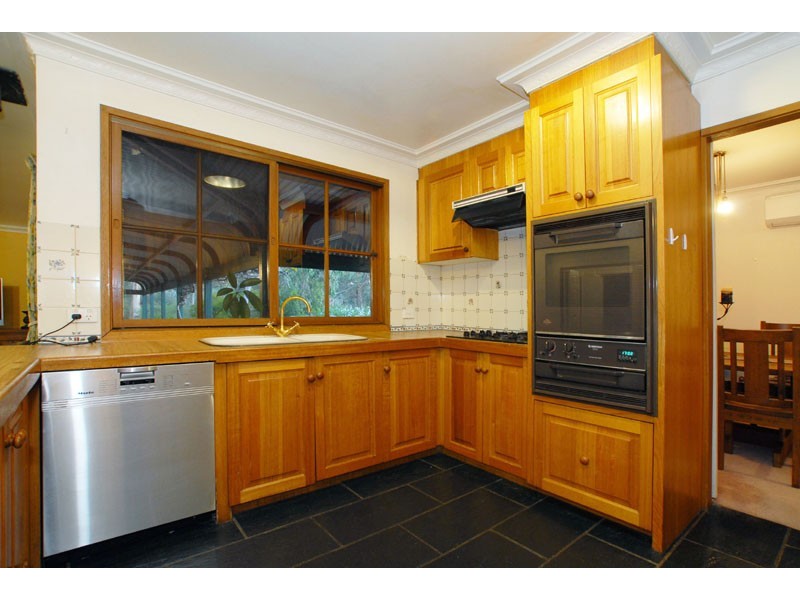 19 Waters Grove, Heathmont VIC 3135