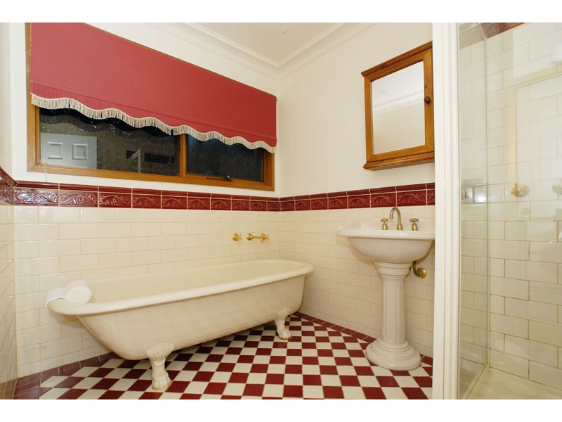 19 Waters Grove, Heathmont VIC 3135