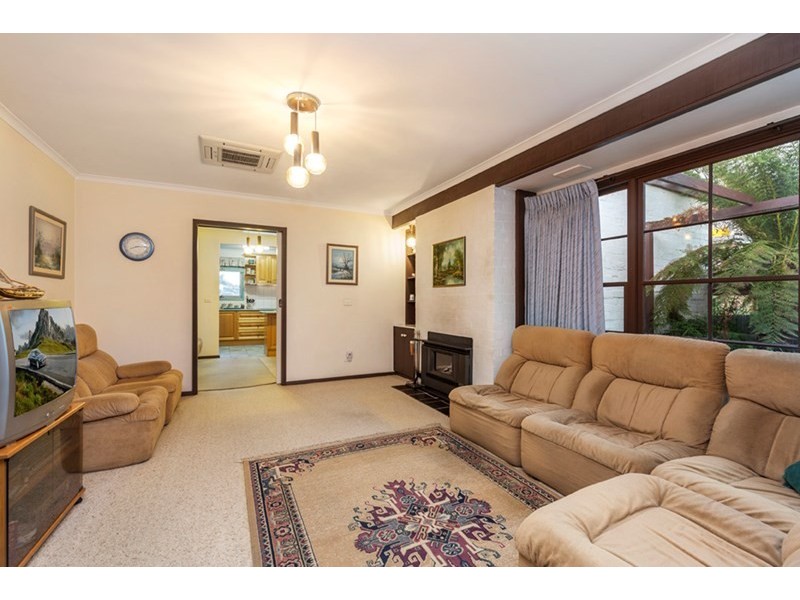 5 Oak Crescent, Templestowe Lower VIC 3107