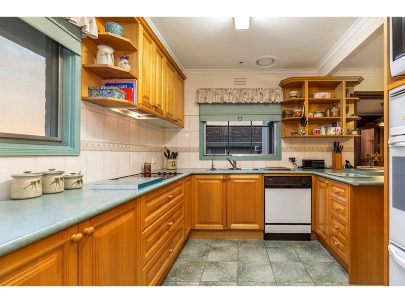5 Oak Crescent, Templestowe Lower VIC 3107