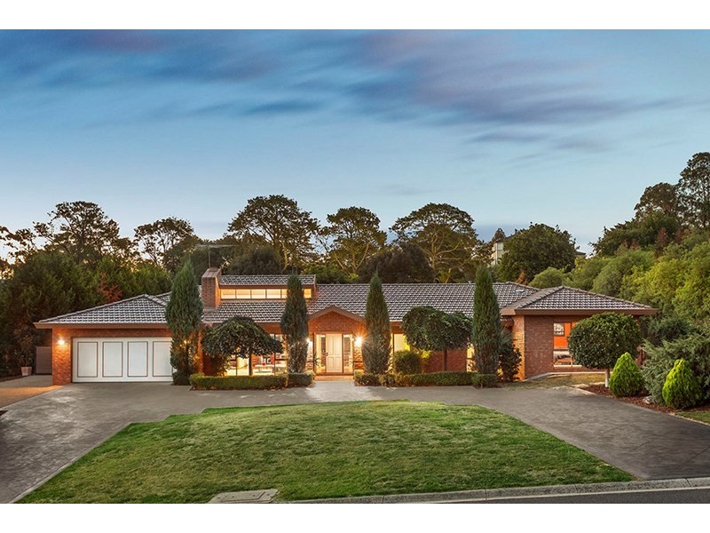 8 St Muir Drive, Warrandyte VIC 3113