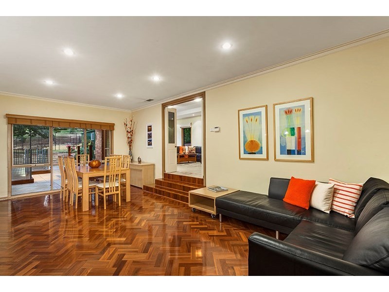 8 St Muir Drive, Warrandyte VIC 3113