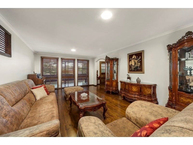 35 Koolkuna Avenue, Doncaster VIC 3108