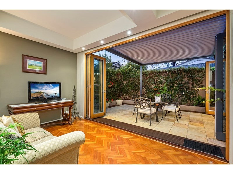 2A Saxon Street, Doncaster VIC 3108