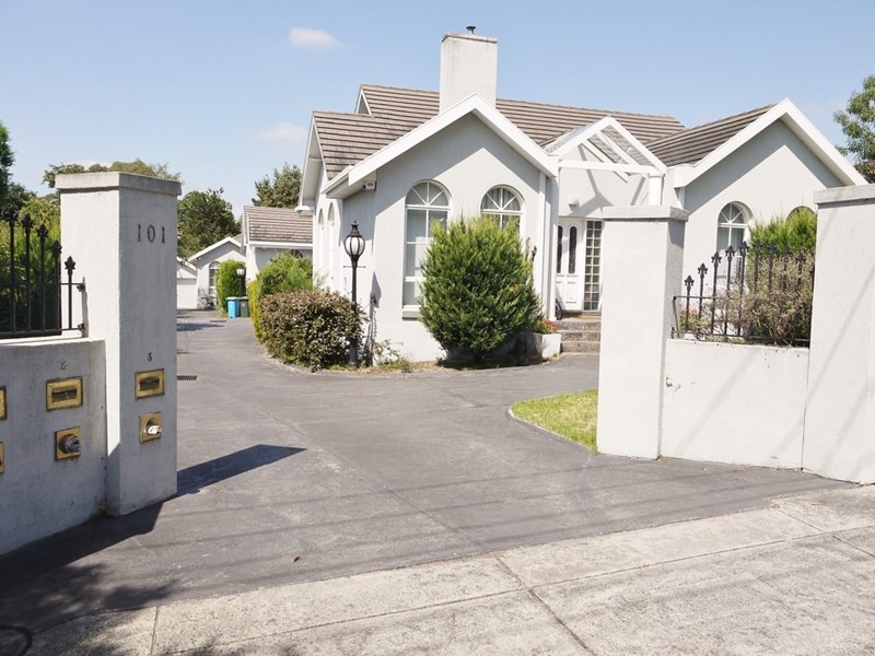 2/101 Strabane Avenue, Mont Albert North VIC 3129