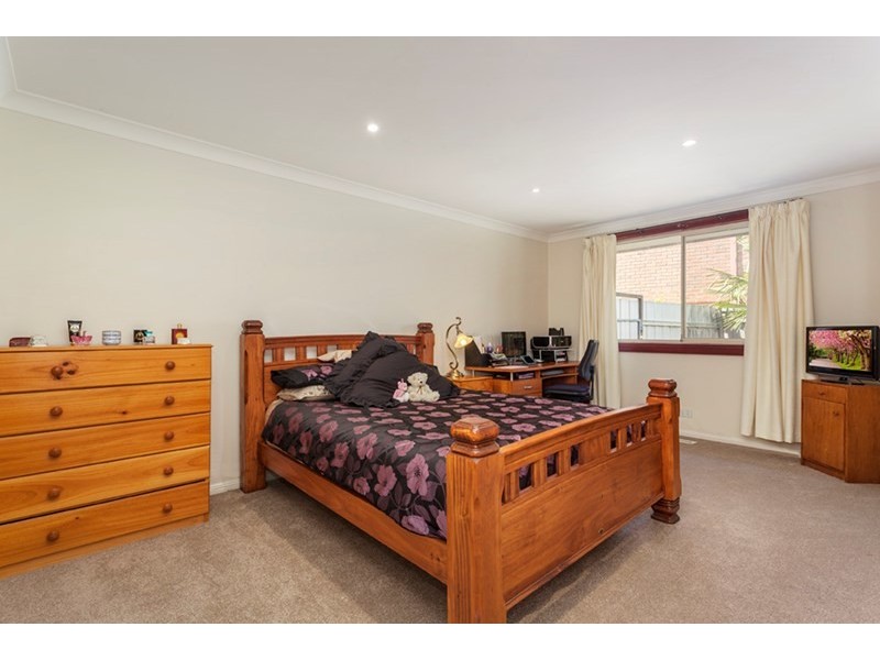 52 Kirkford Drive, Mooroolbark VIC 3138