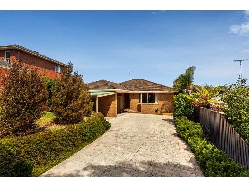 52 Kirkford Drive, Mooroolbark VIC 3138