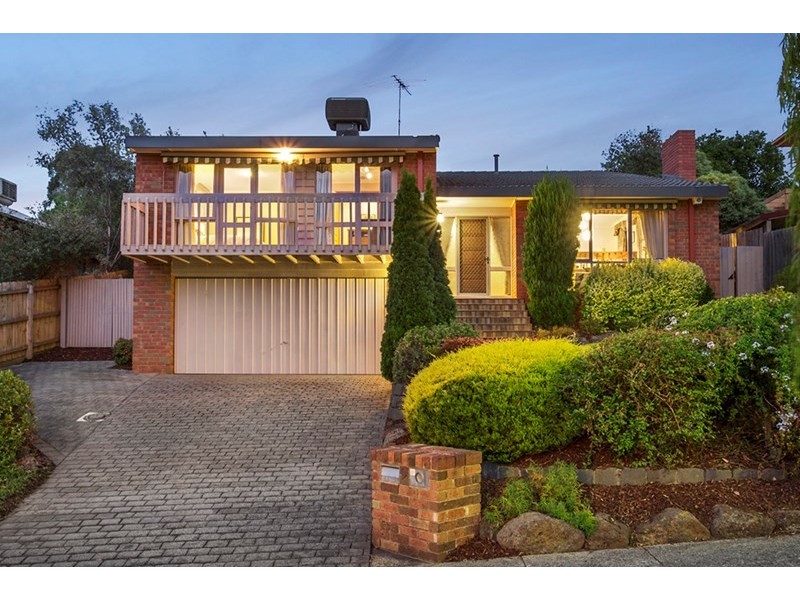9 Pine Hill Drive, Doncaster East VIC 3109