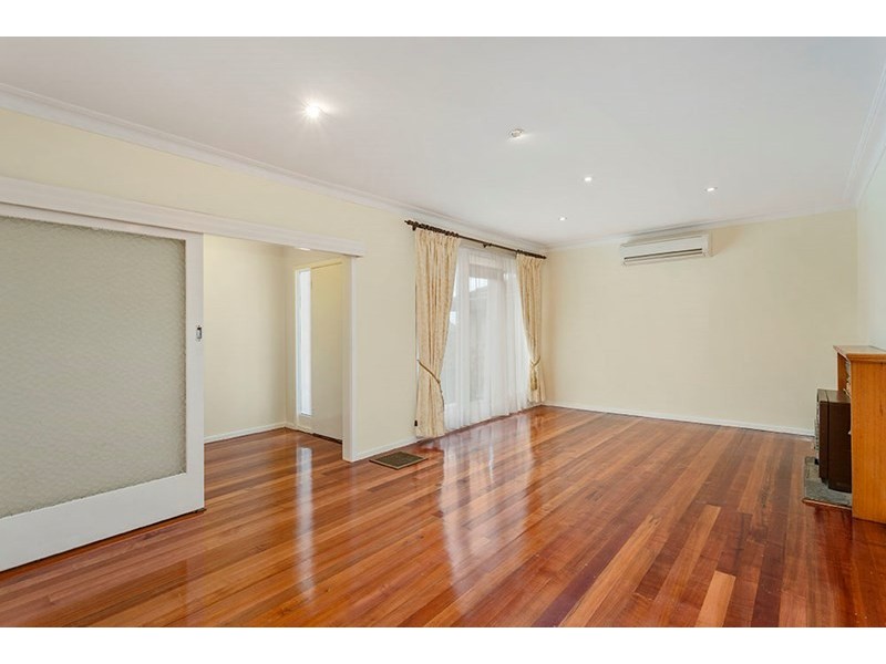 1 Lincoln Drive, Bulleen VIC 3105