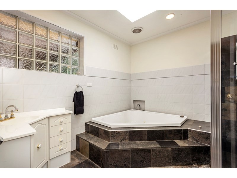 59 Bellevue Avenue, Doncaster East VIC 3109