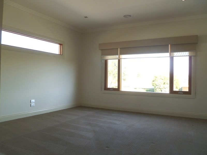 13 Hillingdon Crescent, Doncaster VIC 3108