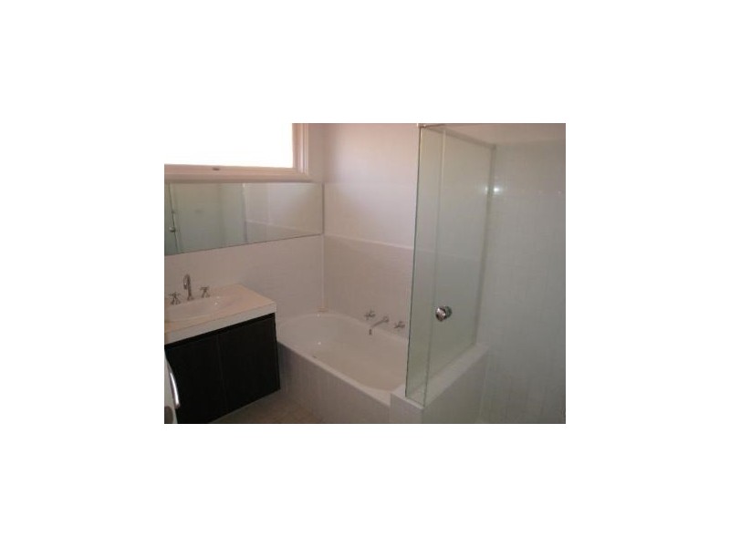 2/51 Rochester Road, Canterbury VIC 3126
