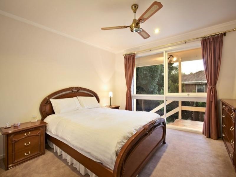 45 Fernlea Crescent, Doncaster East VIC 3109