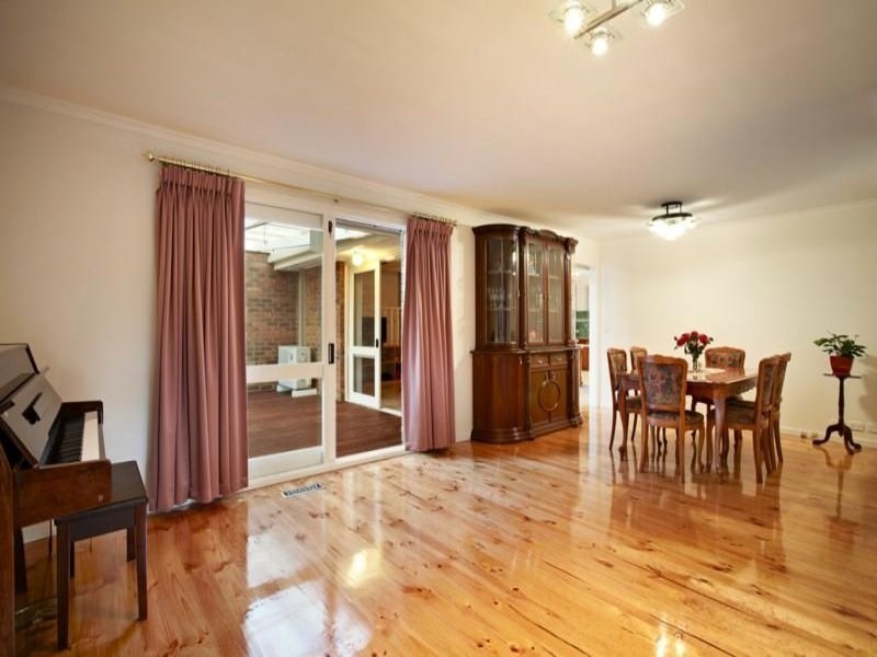 45 Fernlea Crescent, Doncaster East VIC 3109