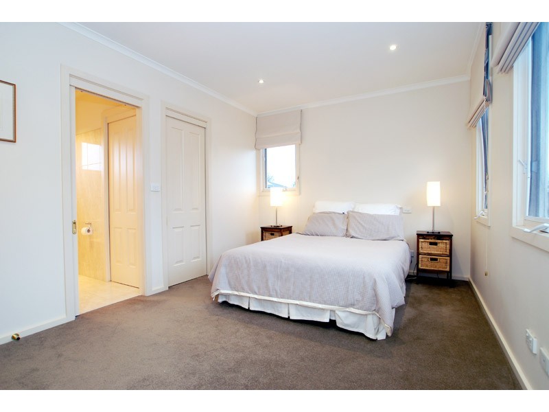 12 Toronto Avenue, Doncaster VIC 3108