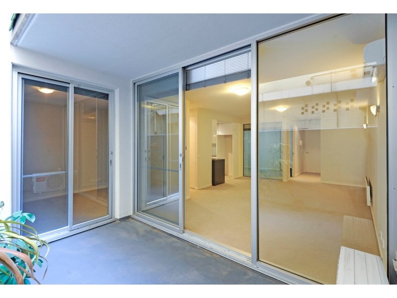 4/100 Queensberry Street, Carlton VIC 3053