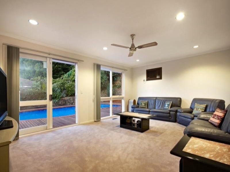 45 Fernlea Crescent, Doncaster East VIC 3109