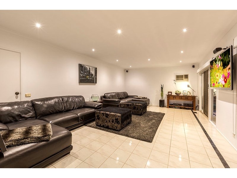 18 Carlton Court, Templestowe VIC 3106