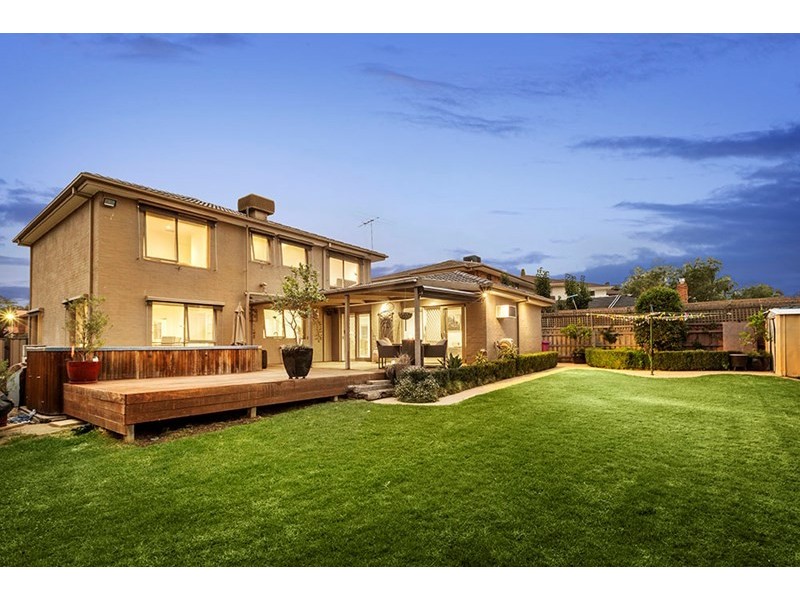 18 Carlton Court, Templestowe VIC 3106