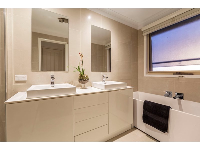 18 Carlton Court, Templestowe VIC 3106