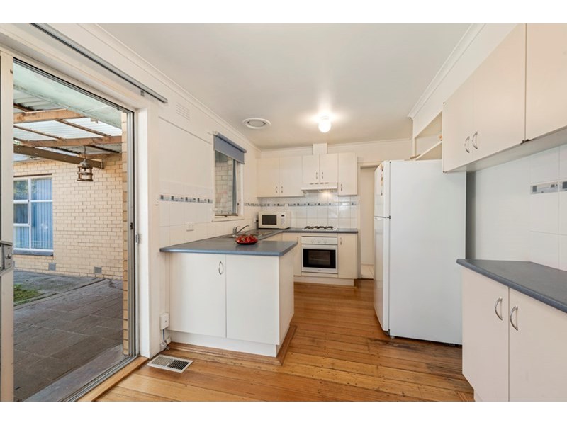 1/3 Larissa Avenue, Ringwood VIC 3134