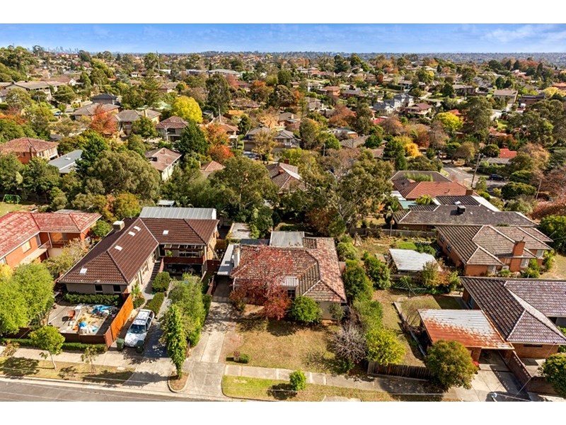 17 Arapilles Drive, Templestowe Lower VIC 3107