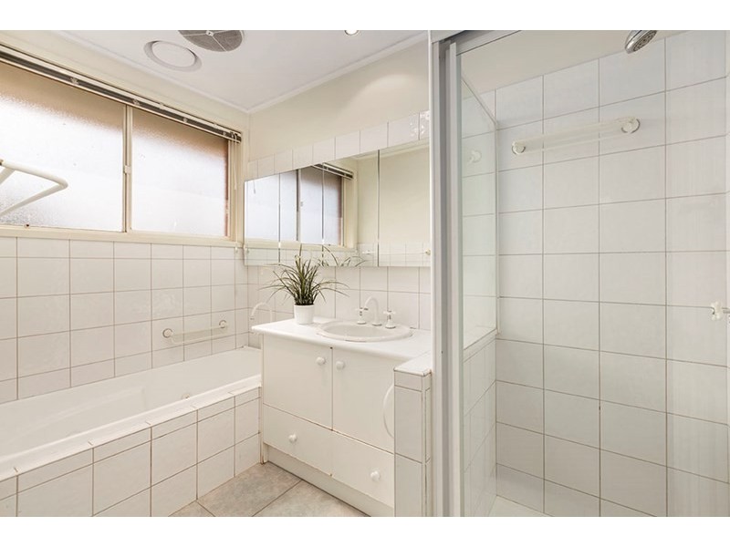 17 Arapilles Drive, Templestowe Lower VIC 3107