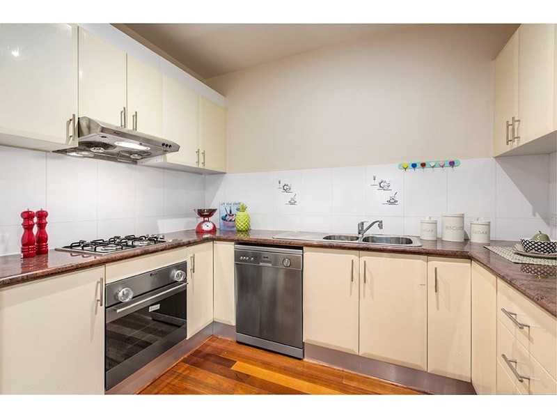 5/29-31 Thea Grove, Doncaster East VIC 3109