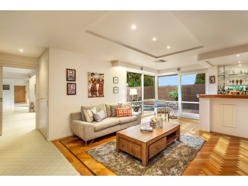 2 Flowerdrum Close, Templestowe VIC 3106