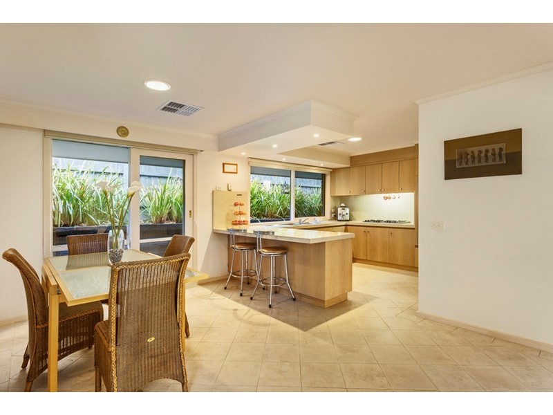 2 Flowerdrum Close, Templestowe VIC 3106