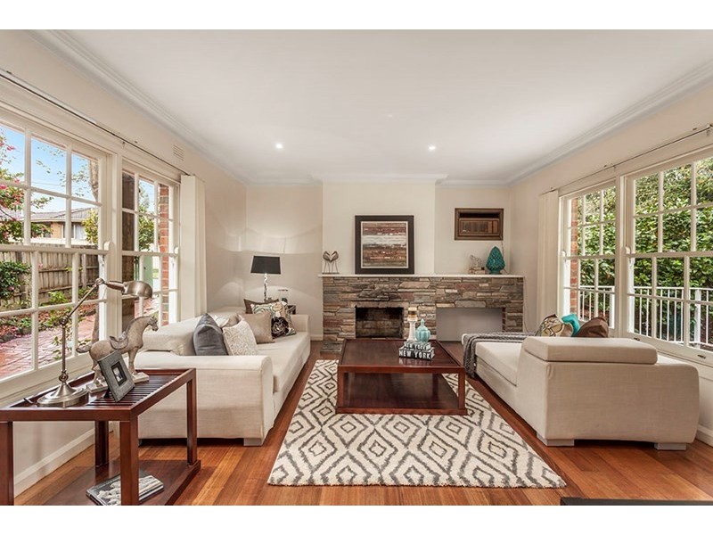 24 Hedge End Road, Nunawading VIC 3131