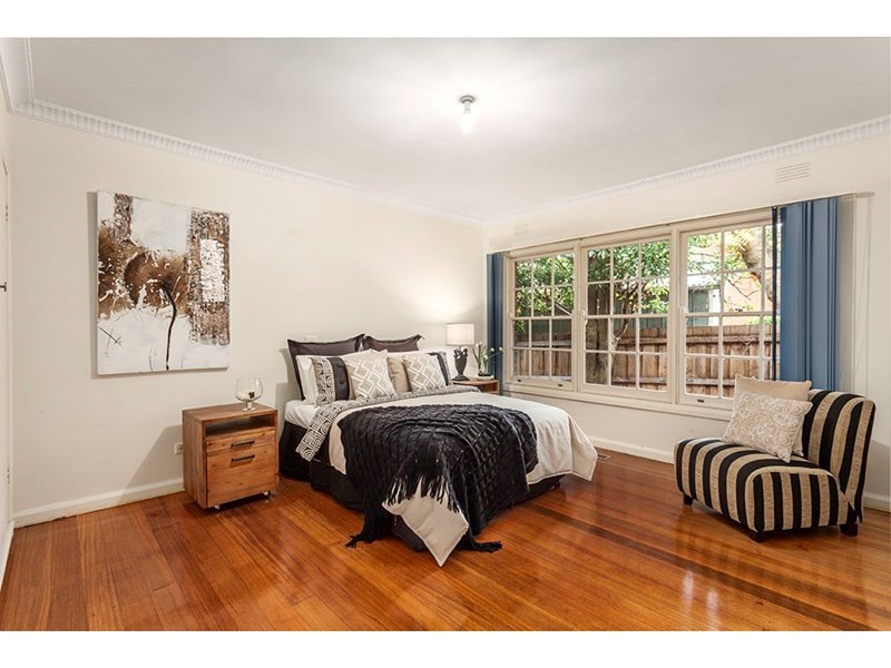 24 Hedge End Road, Nunawading VIC 3131