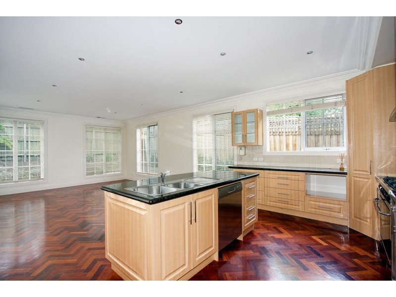 72a Wetherby Road, Doncaster VIC 3108