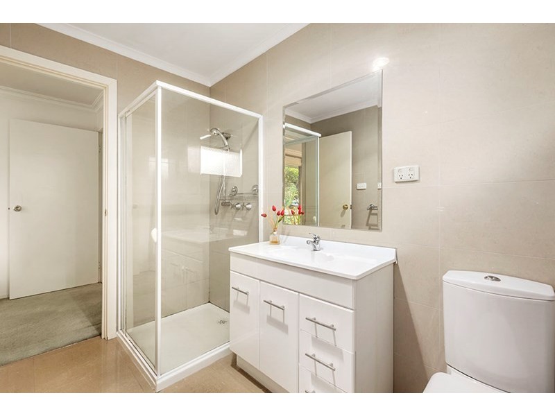 7/4 Bowen Road, Doncaster East VIC 3109