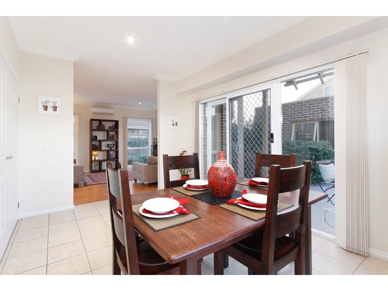 2/21 Daventry Street, Reservoir VIC 3073