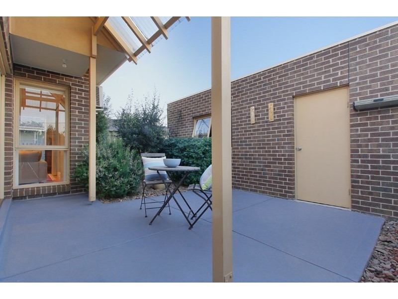 2/21 Daventry Street, Reservoir VIC 3073