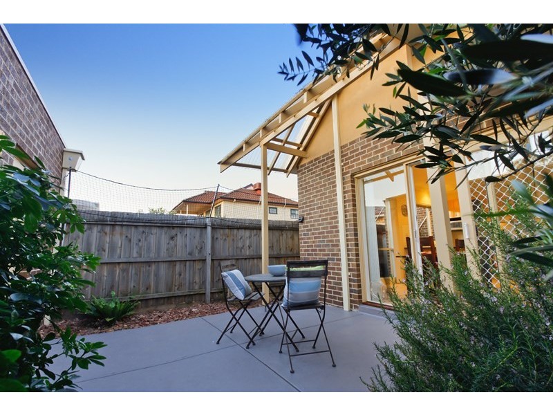2/21 Daventry Street, Reservoir VIC 3073