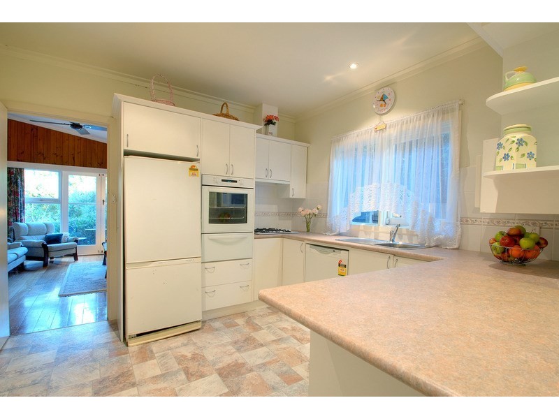 2 Marian Court, Blackburn VIC 3130