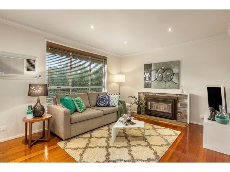 1/8 Koolkuna Avenue, Doncaster VIC 3108