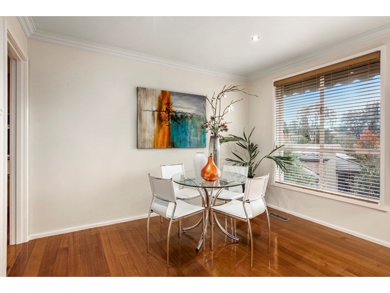 1/8 Koolkuna Avenue, Doncaster VIC 3108