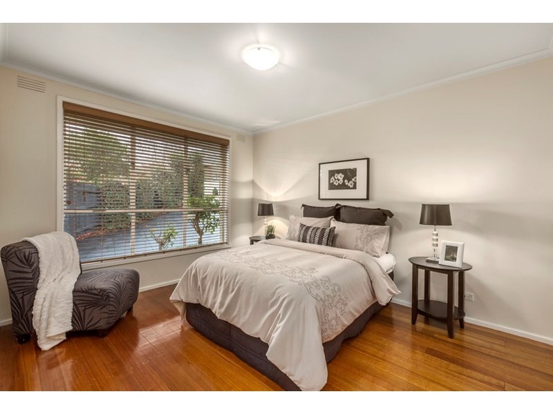 1/8 Koolkuna Avenue, Doncaster VIC 3108