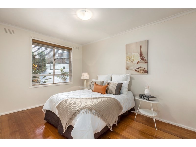 1/8 Koolkuna Avenue, Doncaster VIC 3108