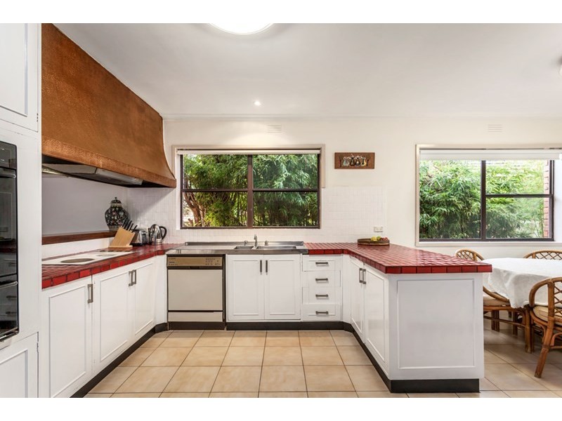 8 Wellington Street, Templestowe Lower VIC 3107