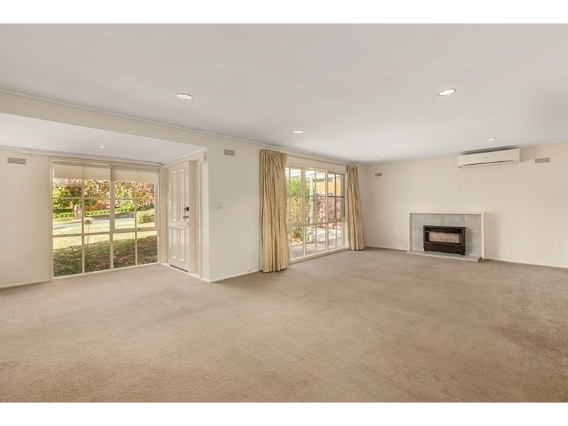 17 Arapilles Drive, Templestowe Lower VIC 3107