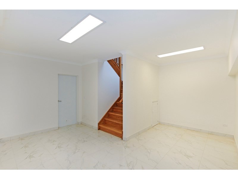 2/224 Blackburn Road, Doncaster East VIC 3109