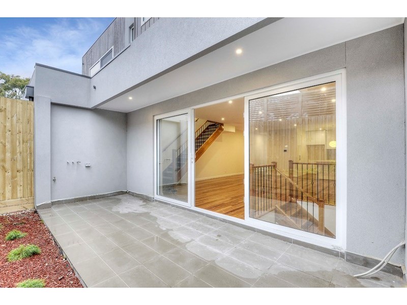 2/224 Blackburn Road, Doncaster East VIC 3109