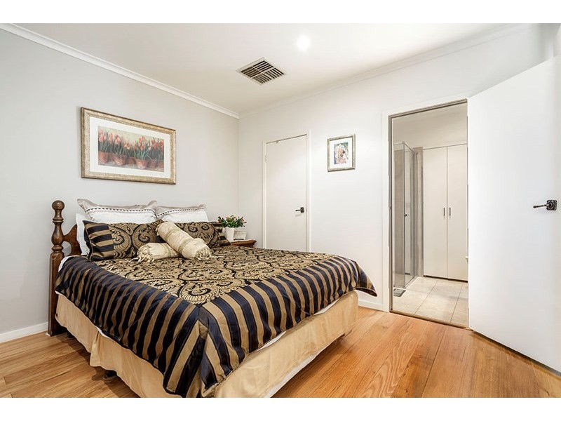 1 Lara Court, Doncaster VIC 3108